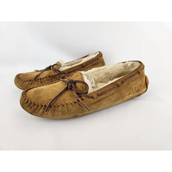 UGG Dakota Slippers Women's 10 House Shoes Tan 5612 Moccasin Loafers Sherpa Wool - Picture 3 of 10